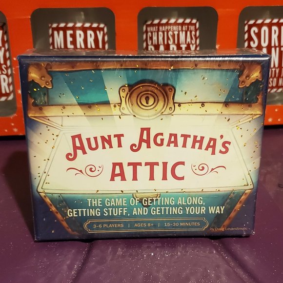 Chronicle Books Aunt Agatha's Attic Fast-paced Card Game, New - Picture 4 of 8